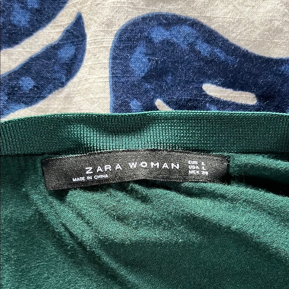 Elegant Zara Forest Green Flutter Sleeved Blouse - Picture 2 of 3